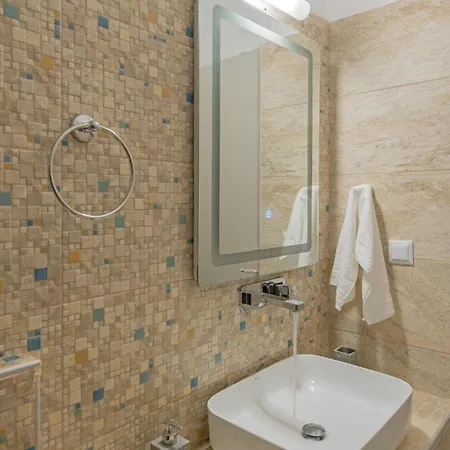 Provenzo Luxury And *